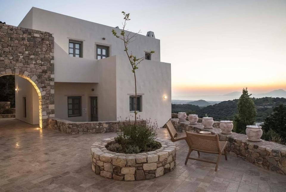 Anamnezia Luxury Suites (Adults Only) Agios Dimitrios  Exterior photo
